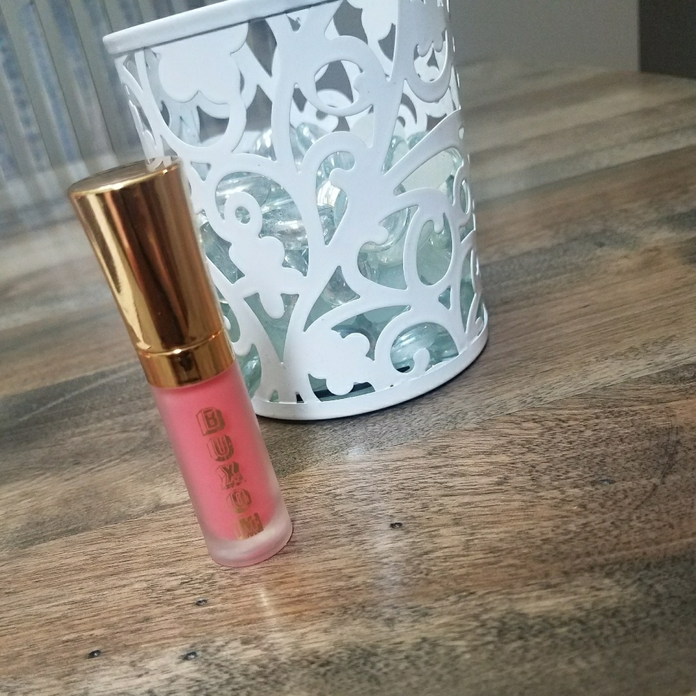 Buxom Mini Creamsicle